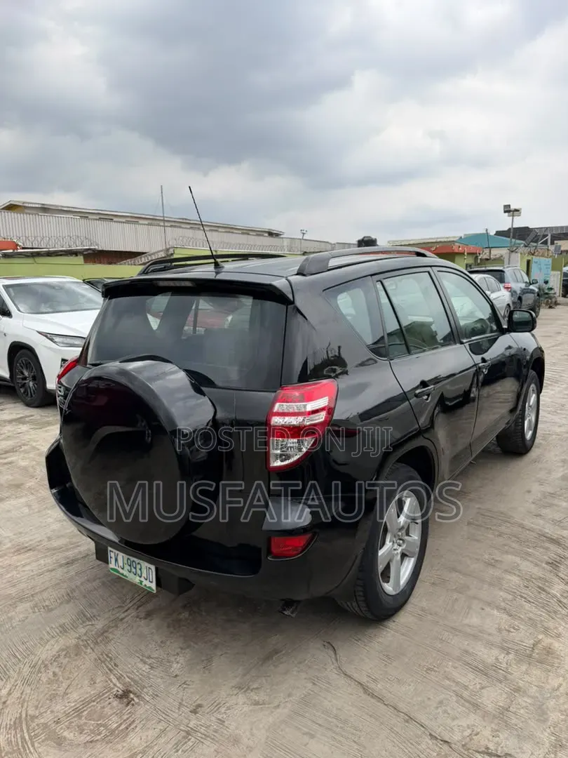 Toyota RAV4 2009 Black