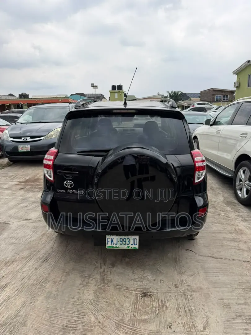Toyota RAV4 2009 Black