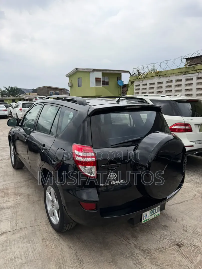 Toyota RAV4 2009 Black
