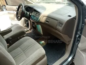 Toyota Sienna 2000 Gray