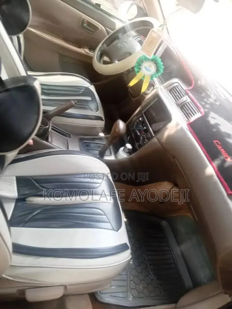 Toyota Camry 2000 Blue