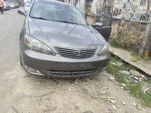 Toyota Camry 2004 Gray