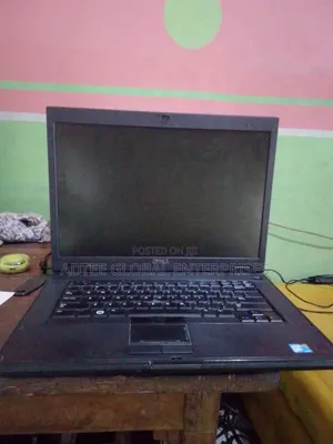 Laptop Dell Latitude E5500 4GB Intel Core 2 Duo HDD 250GB