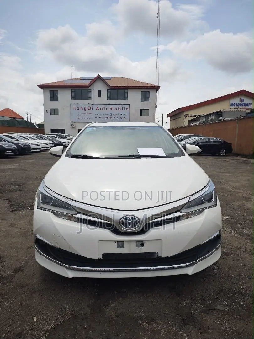 Toyota Corolla 2018 White