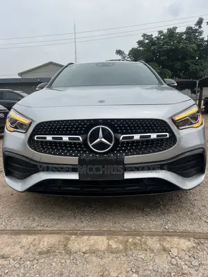 Mercedes-Benz GLA 250 2021 Silver