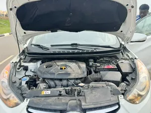 Hyundai Elantra 2014 White