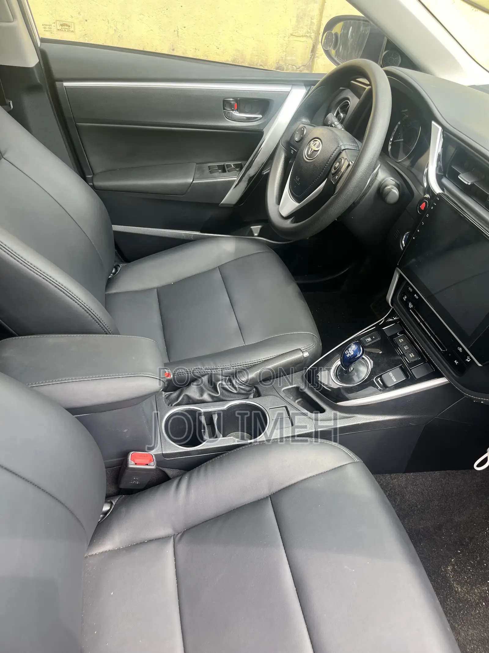 Toyota Corolla 2018 White