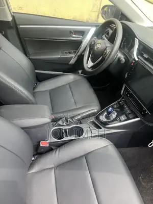 Toyota Corolla 2018 White