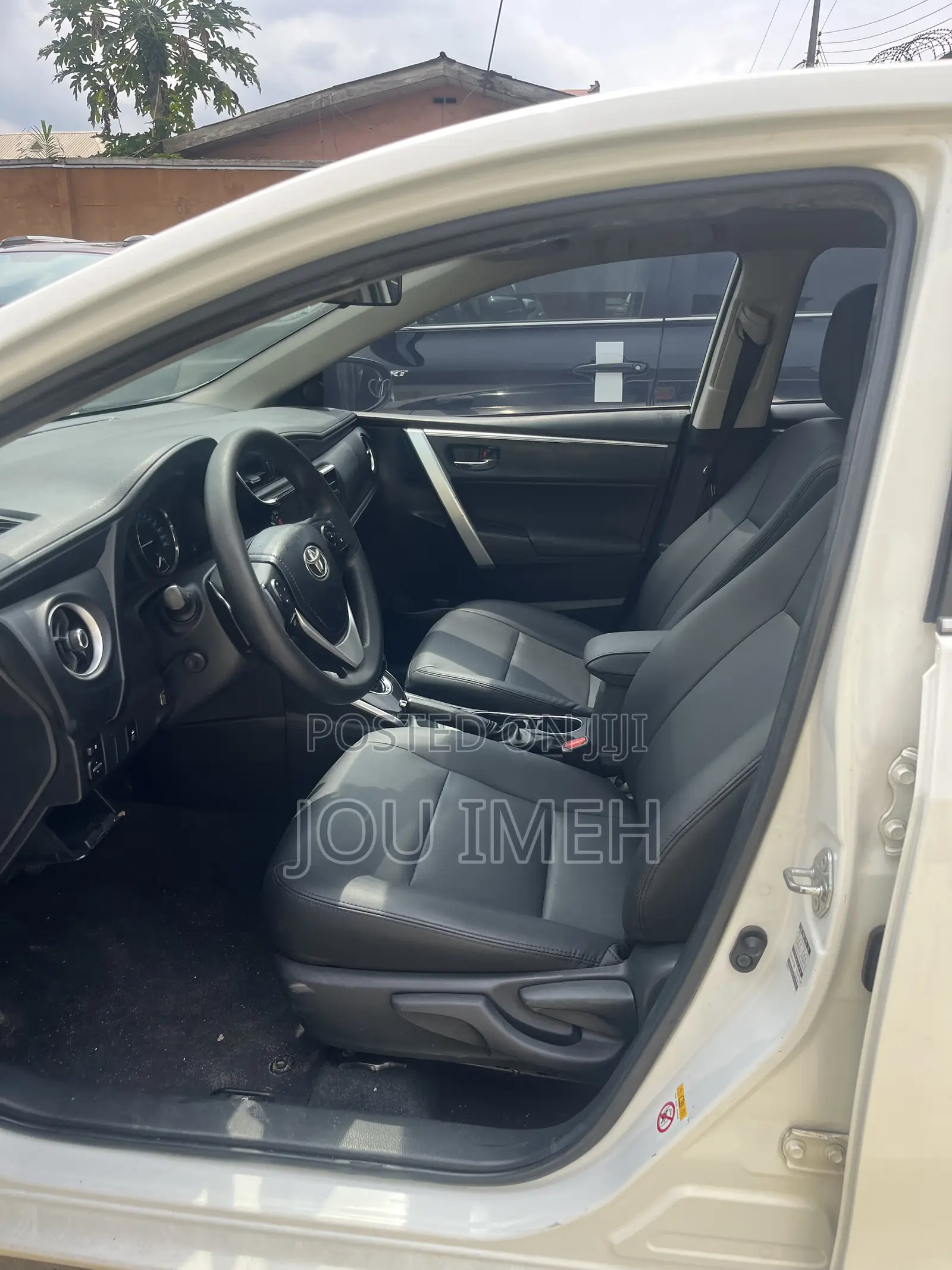 Toyota Corolla 2018 White