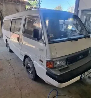 Mazda E2000 2002 White