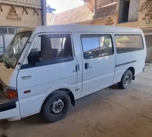 Mazda E2000 2002 White
