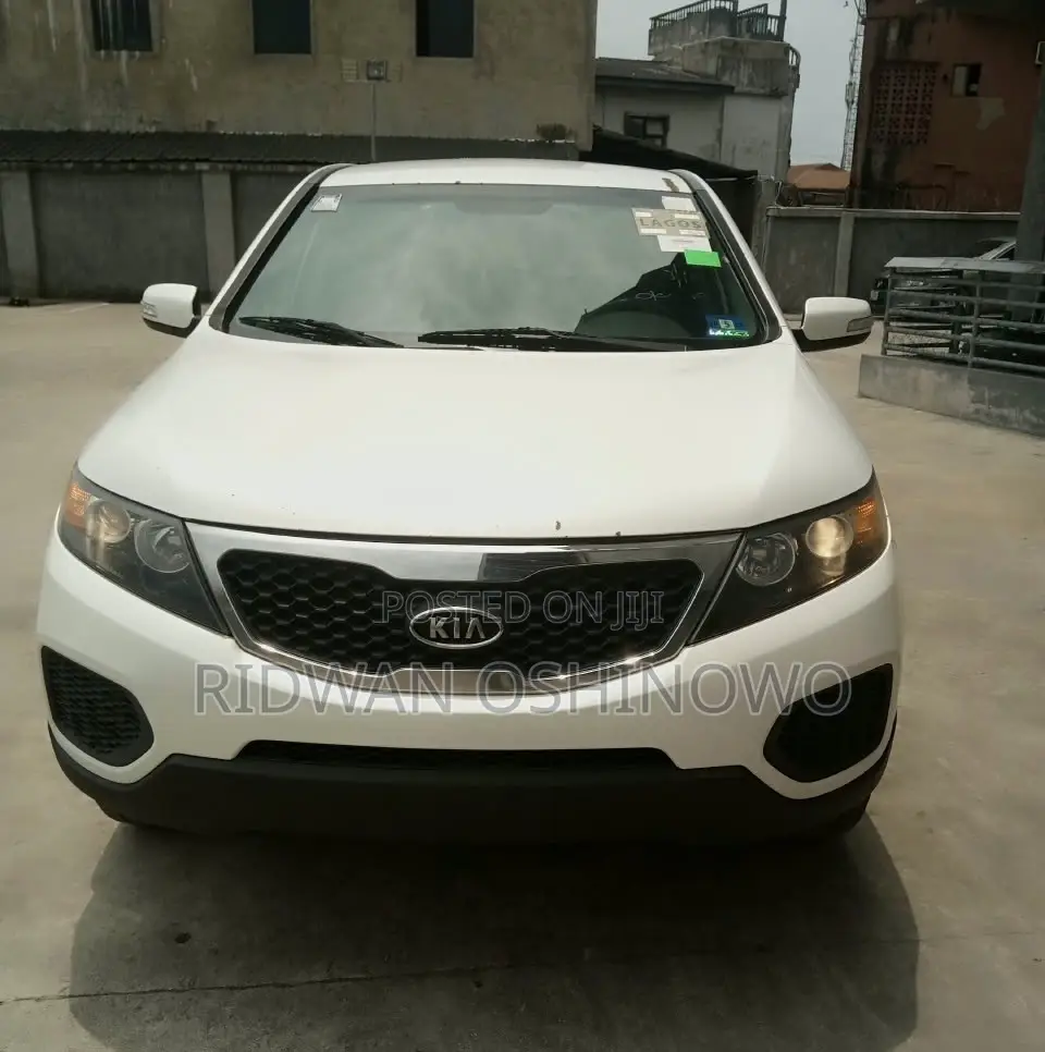 Kia Sorento 2012 White