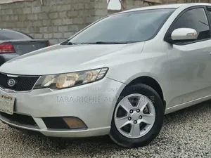 Kia Cerato 2011 Silver