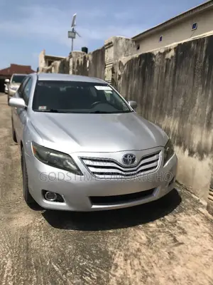 Toyota Camry 2011 Silver