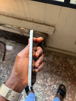 Apple iPhone 16 128 GB White