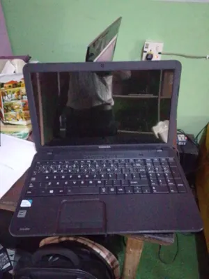 Laptop Toshiba Satellite C850 4GB Intel HDD 160GB