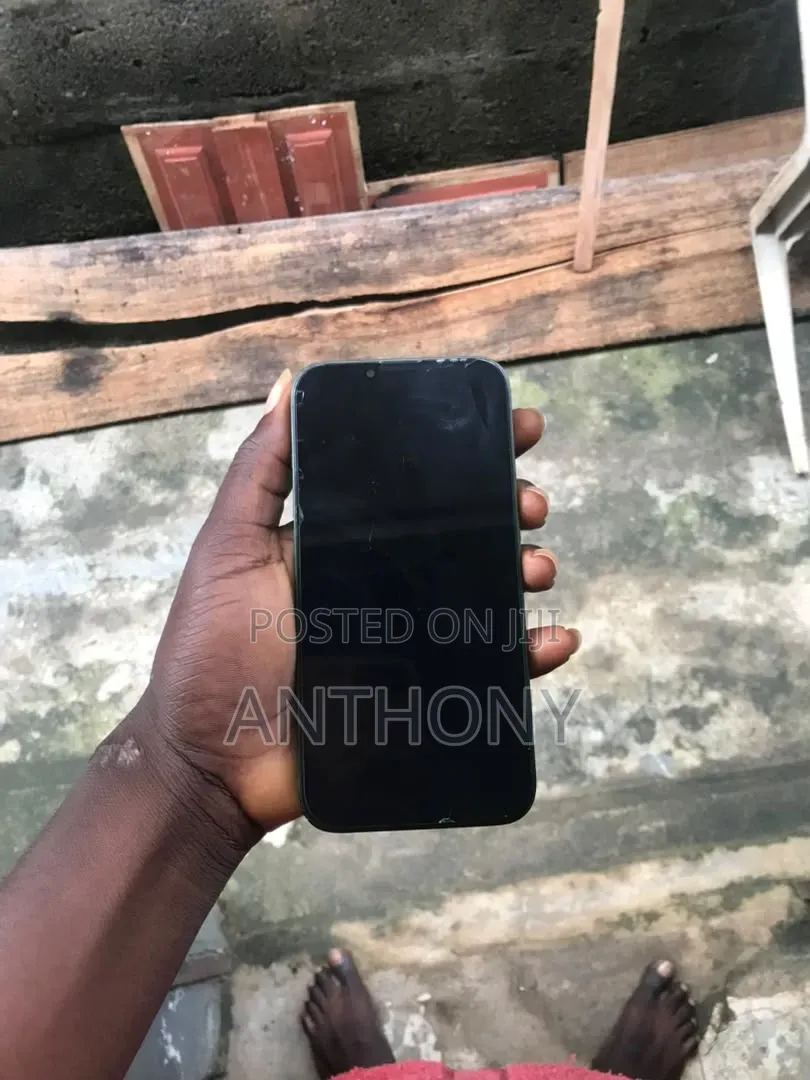 Apple iPhone 13 128 GB