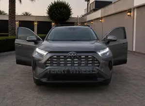 Toyota RAV4 LE 2021 Gray