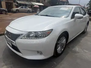 Lexus ES 350 FWD 2013 White