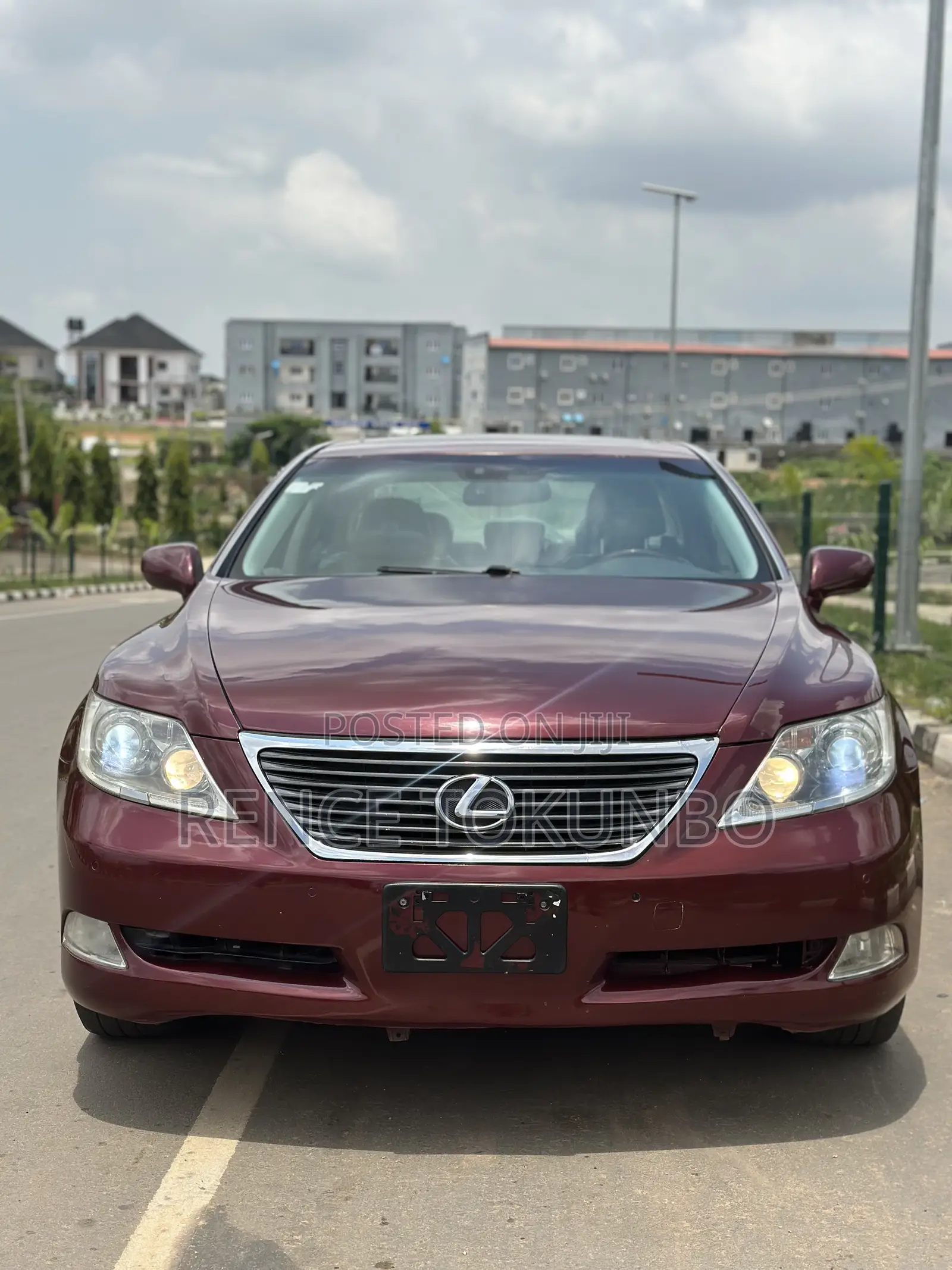 Lexus LS 2008 Maroon
