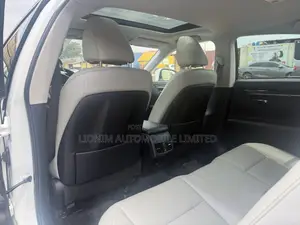 Lexus ES 350 FWD 2013 White