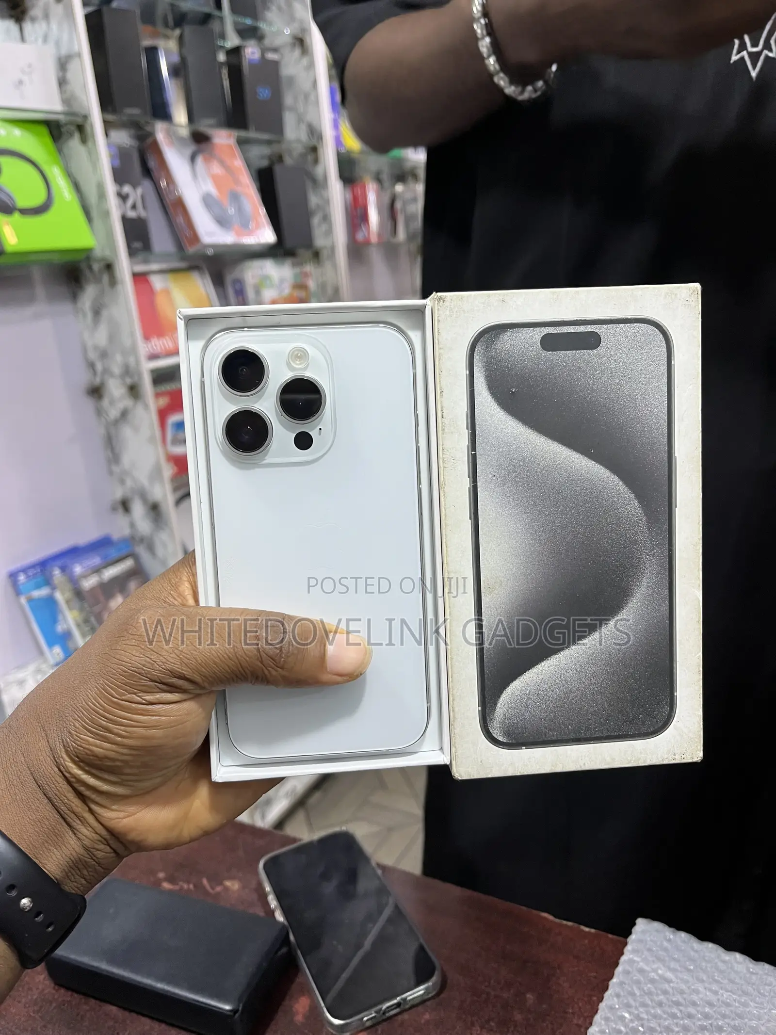 New Apple iPhone 15 Pro 128 GB White