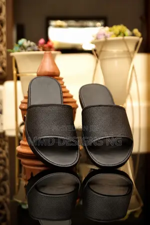 MMD Black Slides Men's Textured Slides