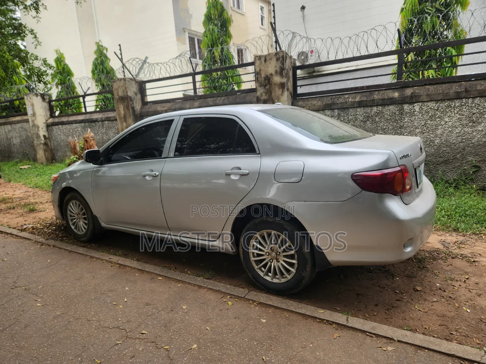 Toyota Corolla 2010 Silver