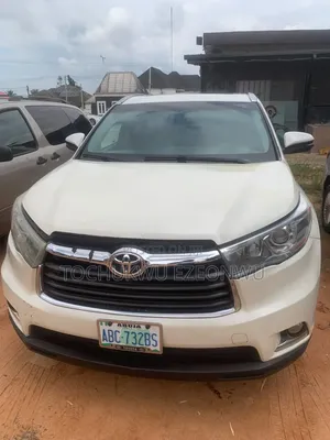 Toyota Highlander Limited 4dr SUV AWD (3.5L 6cyl 6A) 2015 White