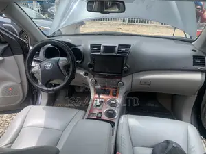 Toyota Highlander Limited 2010 Gray