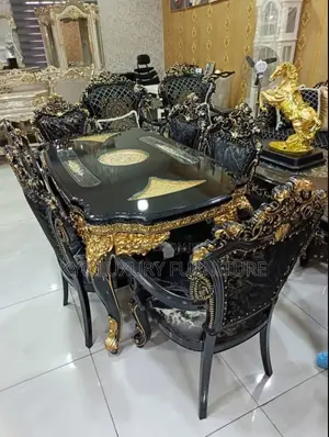 Elegant Royal Dining Table