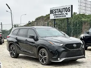 Toyota Highlander 2022 Black
