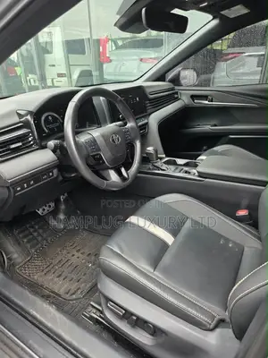 Toyota Camry 2025 Gray