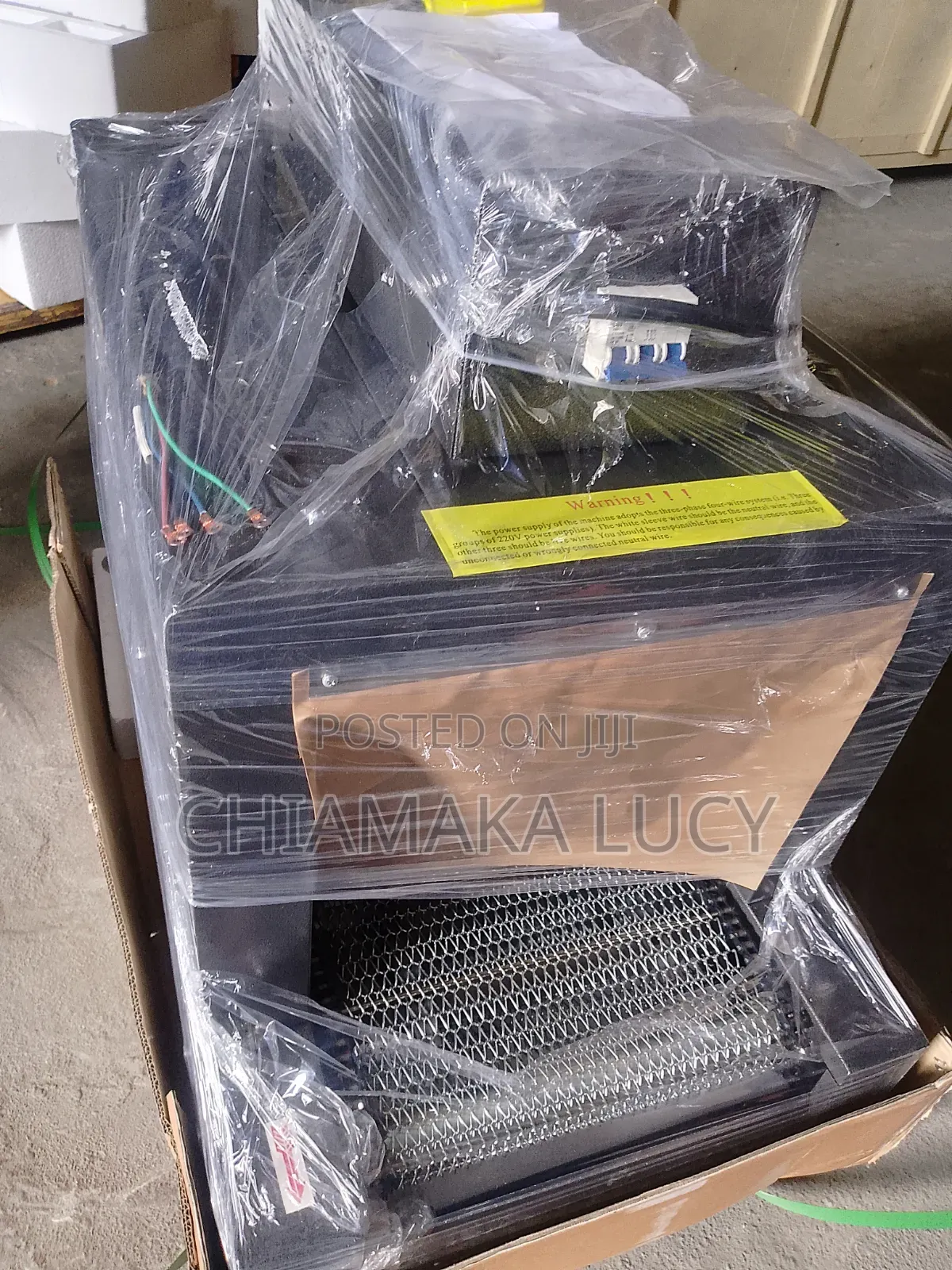 Shrink Packaging Machine