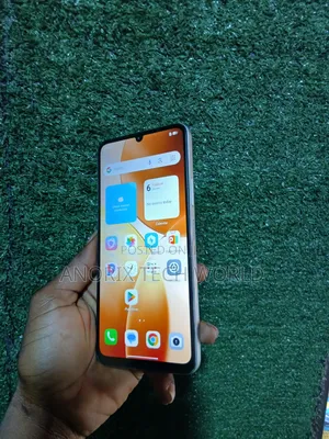 Itel A100 128 GB Silver