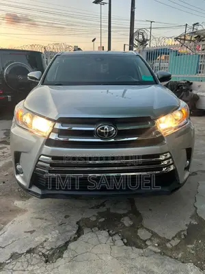 Toyota Highlander 2019 Silver