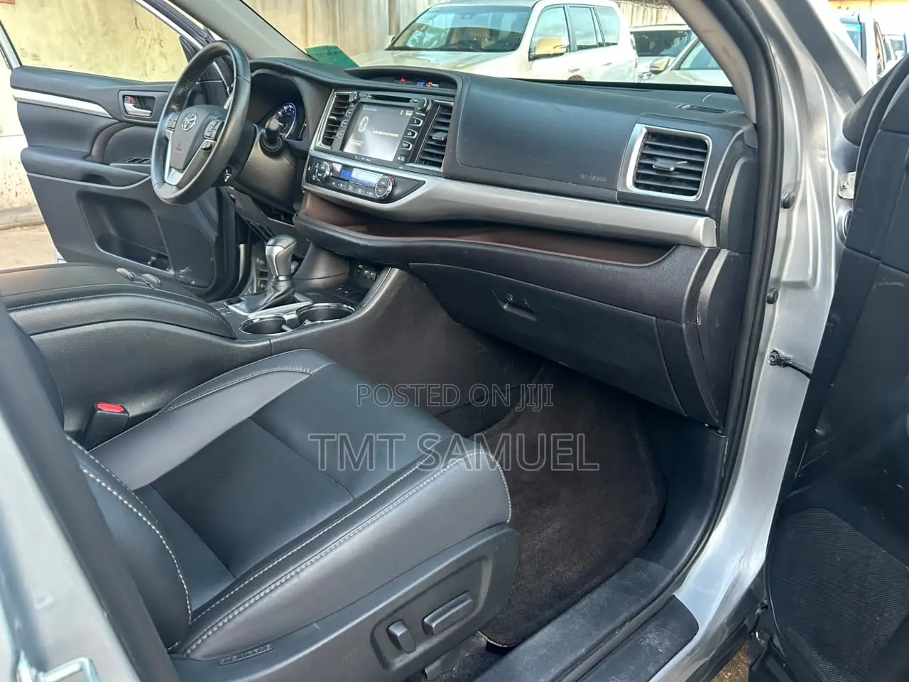 Toyota Highlander XLE 2019 Silver