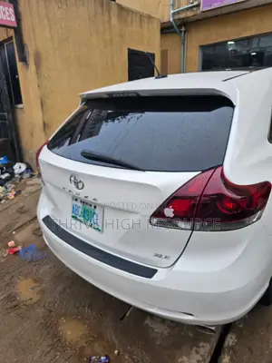 Toyota Venza XLE 2013 White