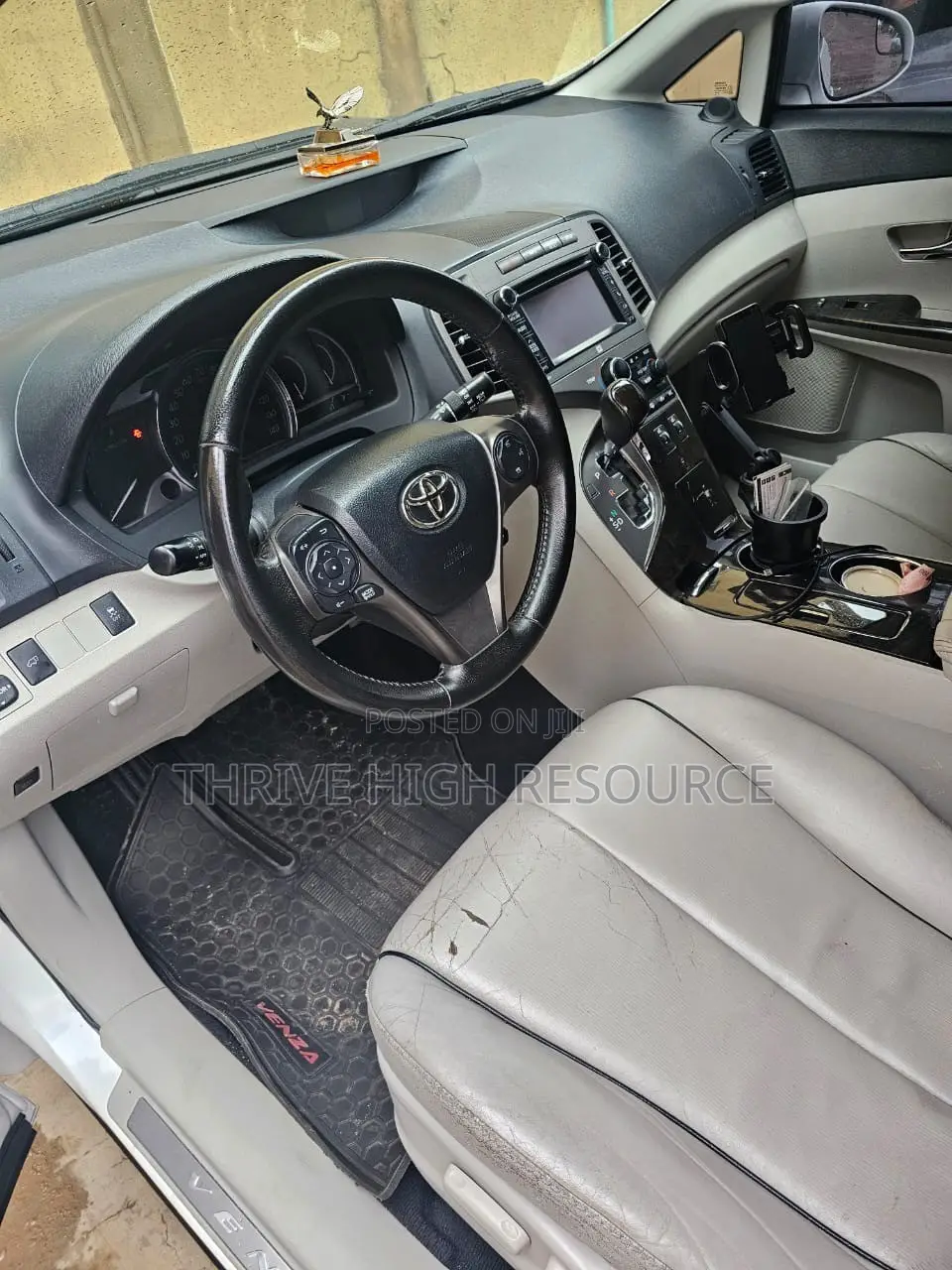 Toyota Venza XLE 2013 White
