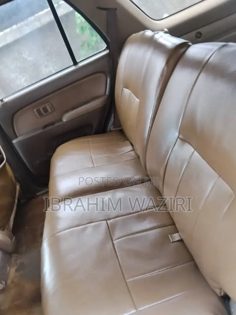 Toyota 4-Runner 2000 Beige