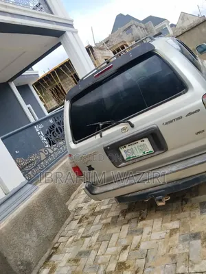 Toyota 4-Runner 2000 Beige