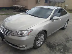 Lexus ES 2012 Gray