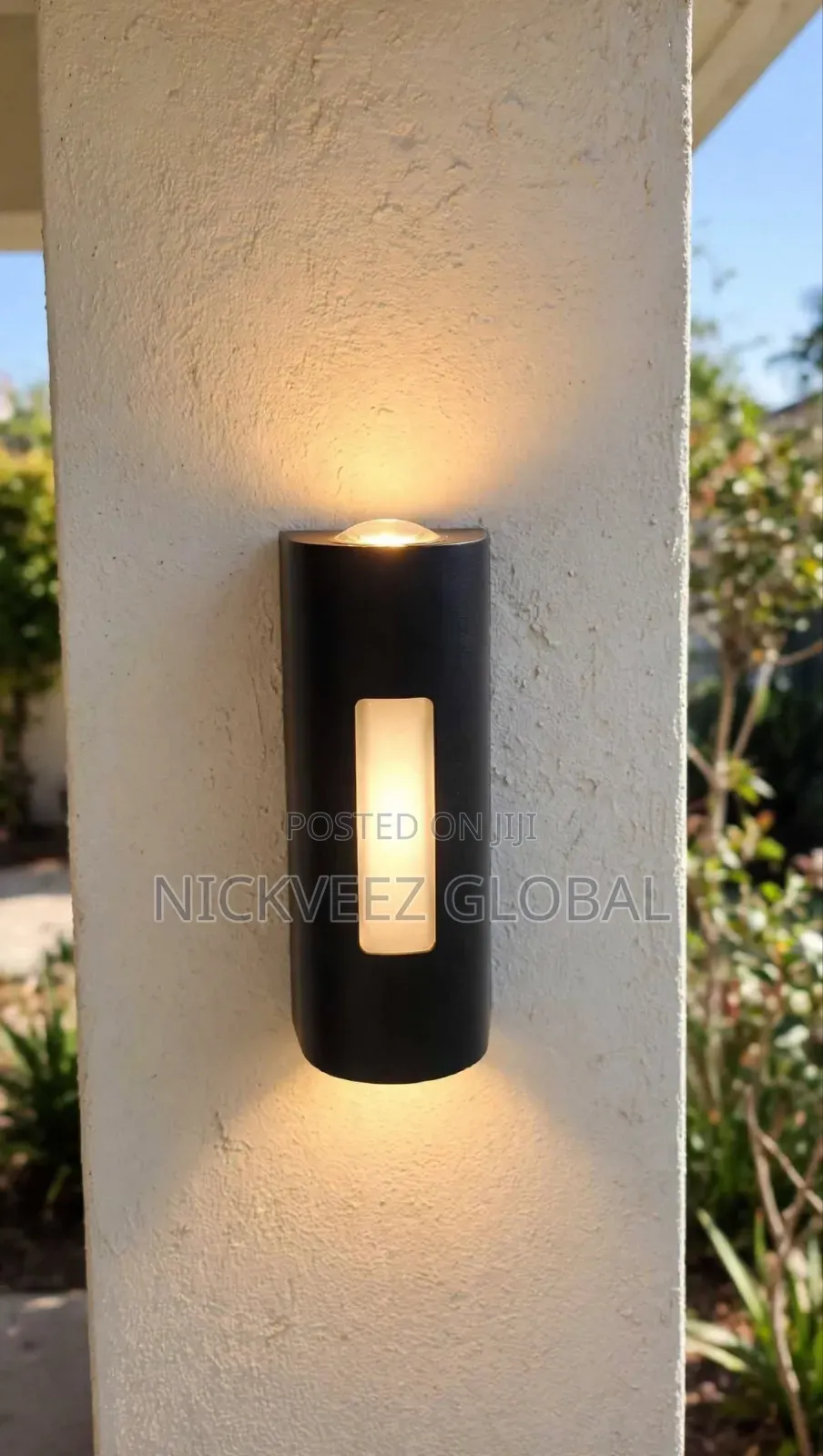 Outdoor Pointing Light