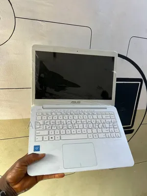 Laptop Asus 4GB Intel SSD 128GB