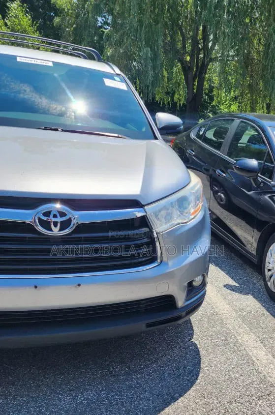 Toyota Highlander 2015 Silver
