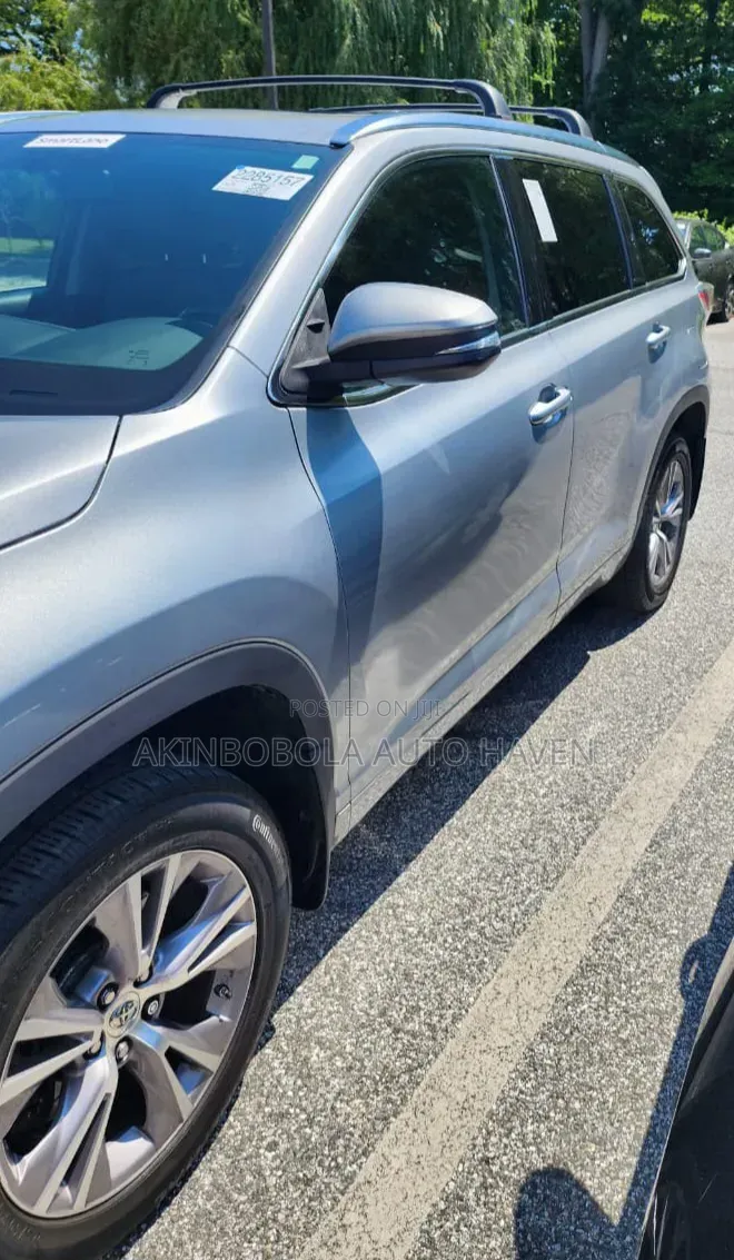 Toyota Highlander 2015 Silver