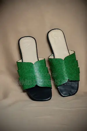 MMD Glow Rebel Women's Green Pleated Slides