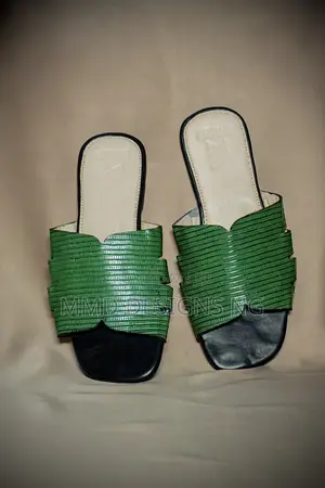 MMD Glow Rebel Women's Green Pleated Slides