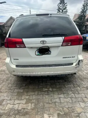 Toyota Sienna 2006 White
