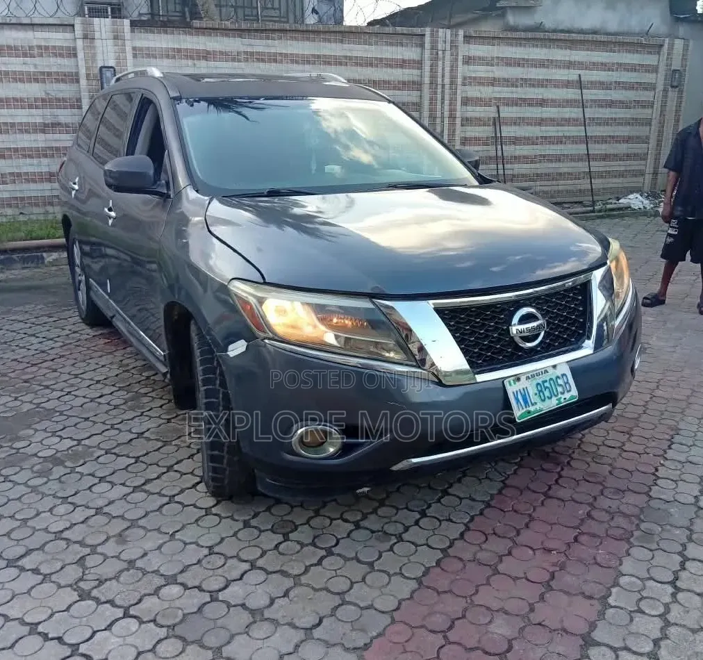 Nissan Pathfinder 2014 Gray